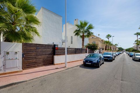 Villa a Torrevieja, Alicante, Torrevieja - € 423.000 | Ref: 2341-846 - foto 21