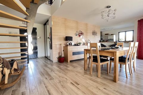 Villa a Luzy, Nievre, Luzy - € 415.000 | Ref: 5934 - foto 9