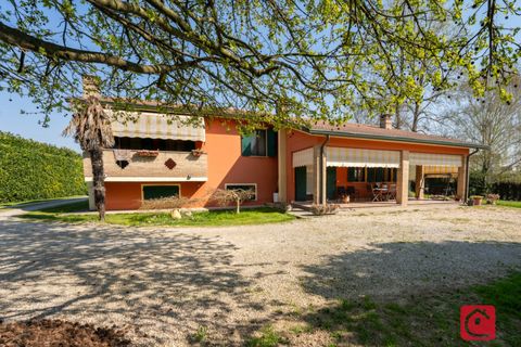Villa a Legnaro, Padua, Legnaro - € 400.000 | Ref: LEGCS77 - foto 2