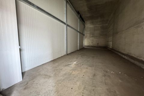 L'establiment comercial a Manosque, Alpes-de-Haute-Provence, Manosque - € 8.040/mes | Ref: 448 - foto 3
