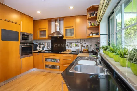 Villa i Oeiras, Lisbon, Oeiras - € 1.250.000 | Ref: C0246-03496 - foto 16