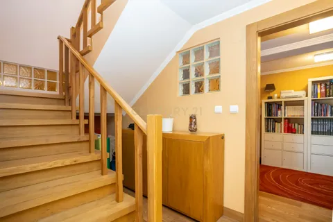 Villa i Oeiras, Lisbon, Oeiras - € 1.250.000 | Ref: C0246-03496 - foto 24