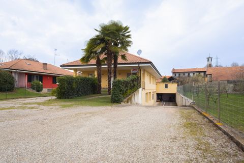 Villa i Borgomanero, Novara, Borgomanero - € 385.000 | Ref: 4-BMUMB - foto 31