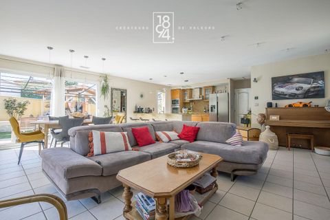 Villa i Marseille, Bouches-du-Rhone, Marseille - € 695.000 | Ref: JT94-H7H-P08 - foto 10