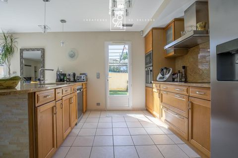 Villa i Marseille, Bouches-du-Rhone, Marseille - € 695.000 | Ref: JT94-H7H-P08 - foto 14