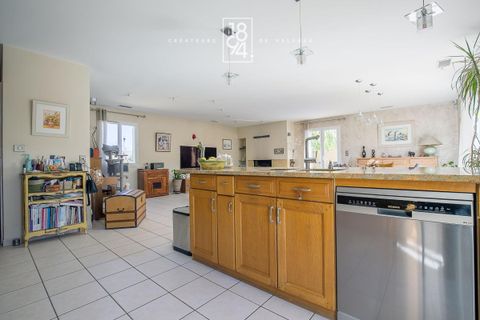 Villa i Marseille, Bouches-du-Rhone, Marseille - € 695.000 | Ref: JT94-H7H-P08 - foto 16