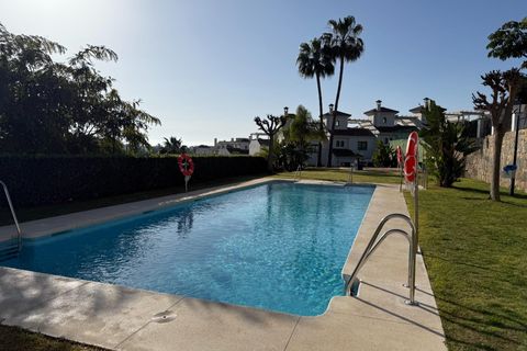 Rækkehus i Estepona, Malaga, Estepona - € 750.000 | Ref: DLR17026/14009 - foto 27