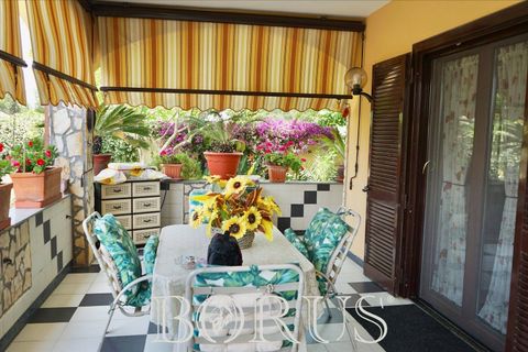 Villa i Castel Volturno, Caserta, Castel Volturno - € 360.000 | Ref: BR238 - foto 1