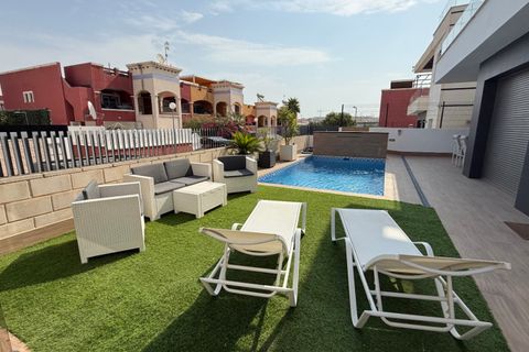Villa a Orihuela, Alicante, Orihuela - € 490.000 | Ref: MLSC1579989 - foto 32