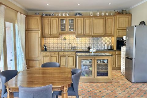 Villa a Mansle, Charente, Mansle - € 299.000 | Ref: BVI85015 - foto 2