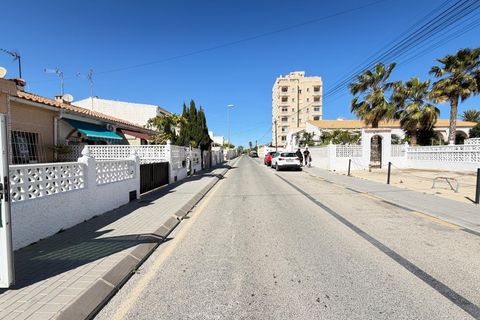 Casa adossada a Torrevieja, Alicante, Torrevieja - € 133.000 | Ref: A11314/6084 - foto 49