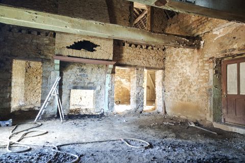 Villa i Biches, Nievre, Biches - € 39.000 | Ref: V10000118 - foto 3