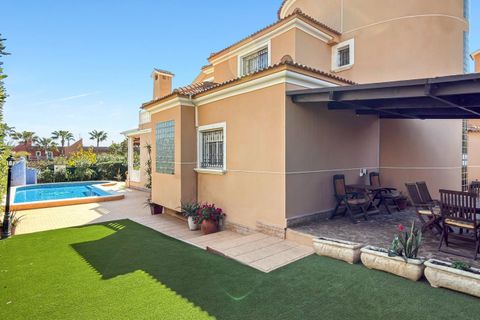 Villa i Torrevieja, Alicante, Torrevieja - € 950.000 | Ref: MOVE-333/13477 - foto 7