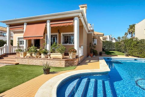 Villa i Torrevieja, Alicante, Torrevieja - € 950.000 | Ref: MOVE-333/13477 - foto 16