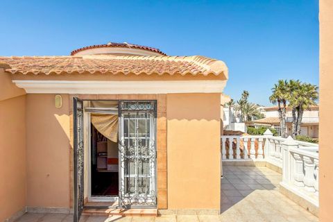 Villa i Torrevieja, Alicante, Torrevieja - € 950.000 | Ref: MOVE-333/13477 - foto 34