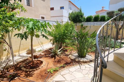 Villa a Denia, Alicante, Denia - € 449.000 | Ref: FRE-9915803 - foto 7