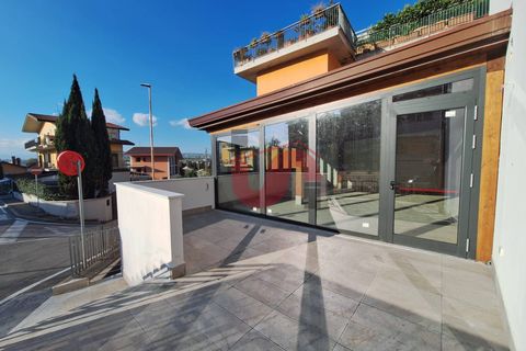L'establiment comercial a Benevento, Benevento, Benevento - € 2.100/mes | Ref: AA39430 - foto 10