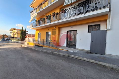 L'establiment comercial a Benevento, Benevento, Benevento - € 2.100/mes | Ref: AA39430 - foto 12