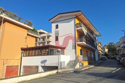 L'establiment comercial a Benevento, Benevento, Benevento - € 2.100/mes | Ref: AA39430 - foto 16
