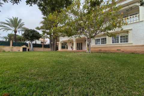 Villa i Cabo Roig, Alicante, Cabo Roig - € 1.490.000 | Ref: MLSC7599915/13477 - foto 12