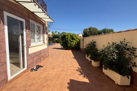 Villa a Torrevieja, Alicante, Torrevieja - € 930.000 | Ref: MLSC256306/13477 - foto 4