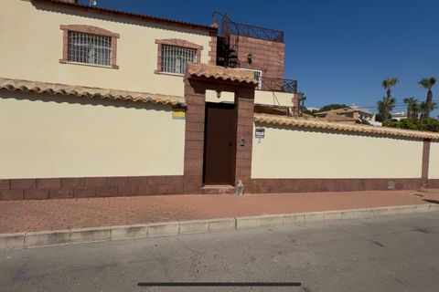 Villa a Torrevieja, Alicante, Torrevieja - € 930.000 | Ref: MLSC256306/13477 - foto 14
