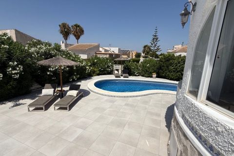 Villa a Torrevieja, Alicante, Torrevieja - € 645.000 | Ref: MLSC6031125/13477 - foto 5