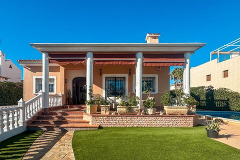 Villa i Torrevieja, Alicante, Torrevieja - € 950.000 | Ref: MLSC7452665/13477 - foto 2