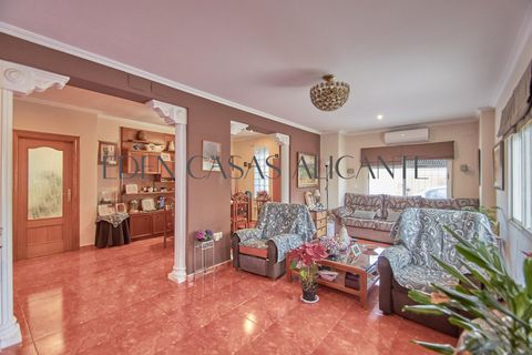Villa en Mutxamel, Alicante, Mutxamel - € 550.000 | Ref: 01484/8734 - photo 3