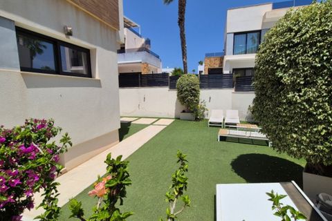 Villa a Torrevieja, Alicante, Torrevieja - € 785.000 | Ref: AG19MLSC4750121 - foto 7