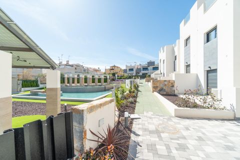 Rækkehus i Torrevieja, Alicante, Torrevieja - € 310.000 | Ref: MocadiT-0007/9775 - foto 2