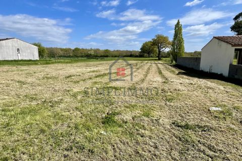 Helårsgrund i Saint-Jean-d'Angle, Charente-Maritime, Saint-Jean-d'Angle - € 60.000 | Ref: 707 - foto 2