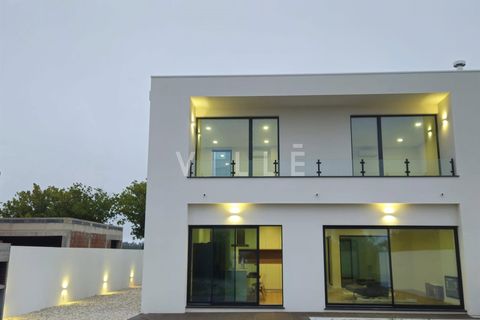 Villa i Aveiro, Aveiro, Aveiro - € 625.000 | Ref: AV2871 - foto 2