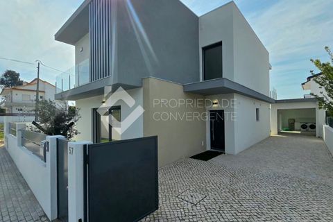 Villa i Seixal, Setubal, Seixal - € 675.000 | Ref: 390 - foto 1