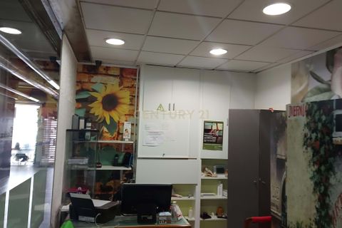 Erhvervsejendom i Oeiras, Lisbon, Oeiras - € 83.500 | Ref: C0184-01067 - foto 5