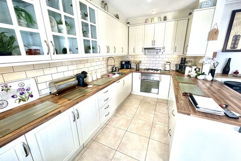Villa a Filipinas, Alicante, Filipinas - € 390.000 | Ref: 774631 - foto 8