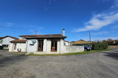 Landsbyhus i Cherves-Chatelars, Charente, Cherves-Chatelars - € 71.500 | Ref: BVI84828 - foto 1