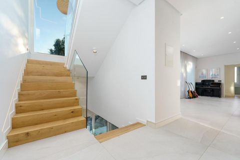 Villa a Marbella, Malaga, Marbella - € 2.490.000 | Ref: AXCasaLinnea - foto 41
