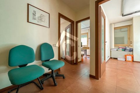 L'establiment comercial a Jesi, Ancona, Jesi - € 550/mes | Ref: 3888 - foto 5