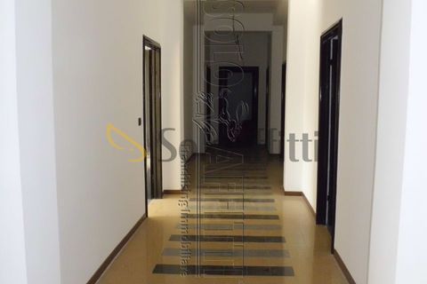 Apartament a Pavia, Pavia, Pavia - € 1.500/mes | Ref: AB001808 - foto 2