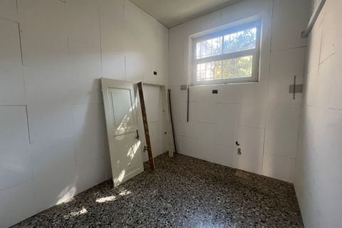 L'establiment comercial a Crevalcore, Bologna, Crevalcore - € 500/mes | Ref: AF38-1 - foto 22