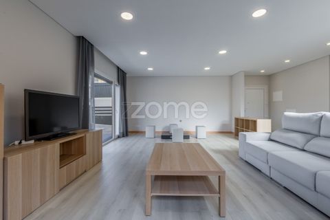 Villa i Odivelas, Lisbon, Odivelas - € 750.000 | Ref: ZMPT586429 - foto 12