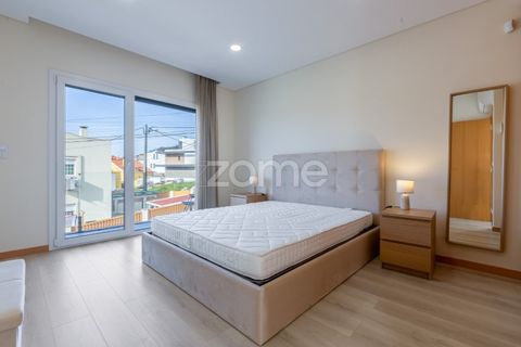 Villa i Odivelas, Lisbon, Odivelas - € 750.000 | Ref: ZMPT586429 - foto 28