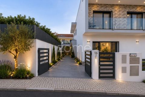 Villa i Odivelas, Lisbon, Odivelas - € 750.000 | Ref: ZMPT586429 - foto 2