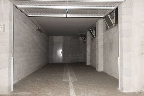 Parkeringsplads i Chivasso, Turin, Chivasso - € 99.000 | Ref: 13962 - foto 8