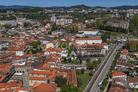 Villa i Guimaraes, Braga, Guimaraes - € 1.250.000 | Ref: ZMPT587204 - foto 9