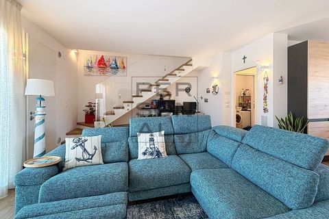 Villa i Jesolo, Venice, Jesolo - € 567.000 | Ref: X-888 - foto 1