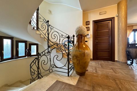 Villa a Montepaone, Catanzaro, Montepaone - € 500.000 | Ref: CZ-925 - foto 8