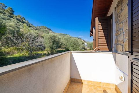 Villa a Dolceacqua, Imperia, Dolceacqua - € 430.000 | Ref: F159-1470 - foto 28