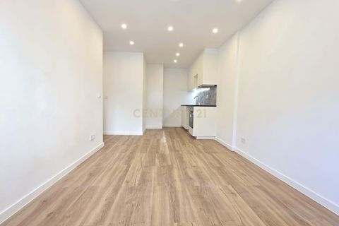 Lejlighed i Odivelas, Lisbon, Odivelas - € 274.700 | Ref: C0221-03873 - foto 2